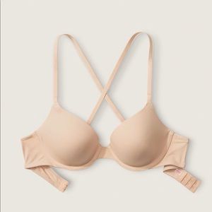 NWT Victoria’s Secret Pink Wear Everywhere T Shirt Lightly Lined Bra